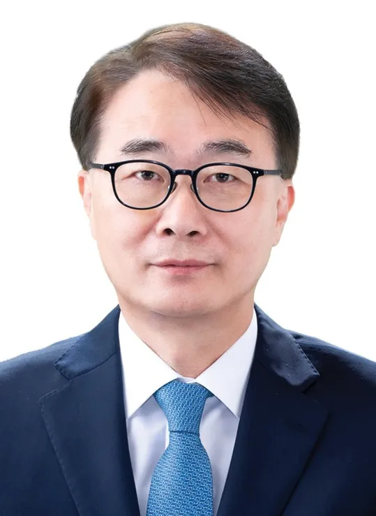 김준환, 탈북민 박충권 의원에 막말 논란…결국 사과